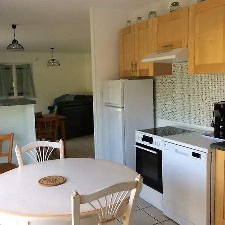 Holiday home Pavillon Individuel Confortable Saint-Julien-l'Ars